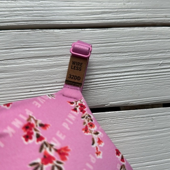 NWT VS PINK Wear Everywhere Lightly Lined Wireless Bra Bundle size 32DD - Picture 4 of 7